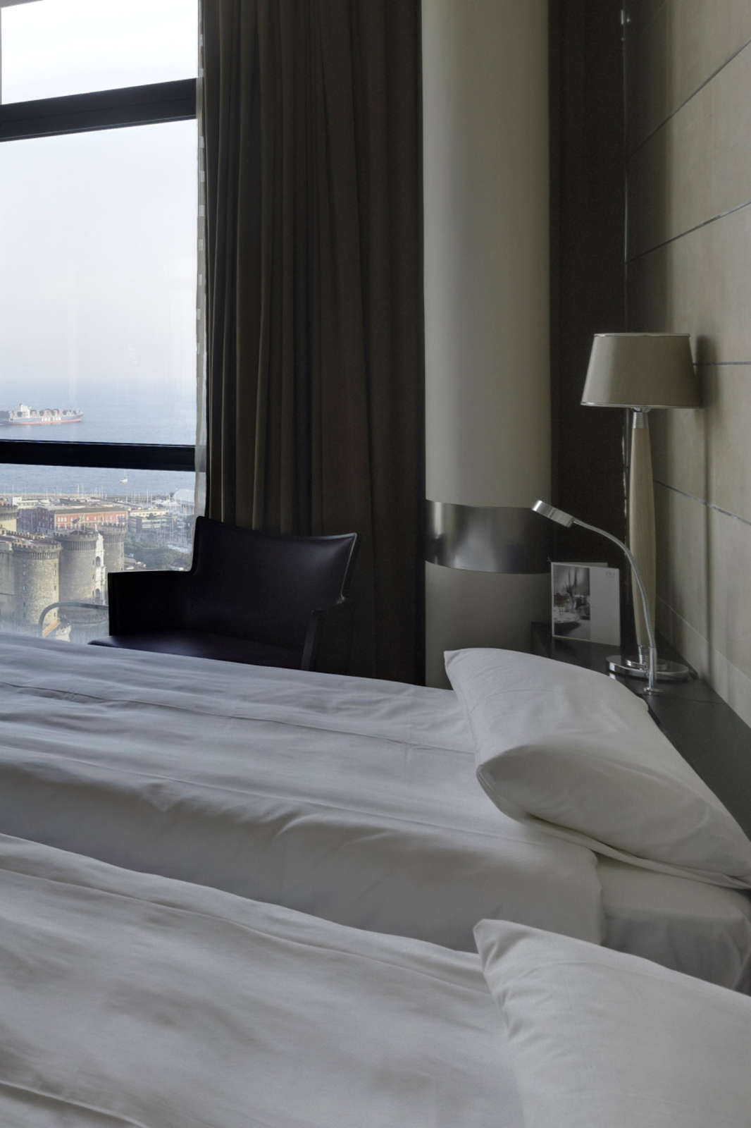 Hotel NH Napoli Ambassador photo 1