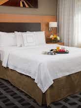 Hotel TownePlace Suites Bend Near Mt. Bachelor photo 2
