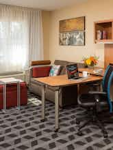 Hotel TownePlace Suites Bend Near Mt. Bachelor photo 4
