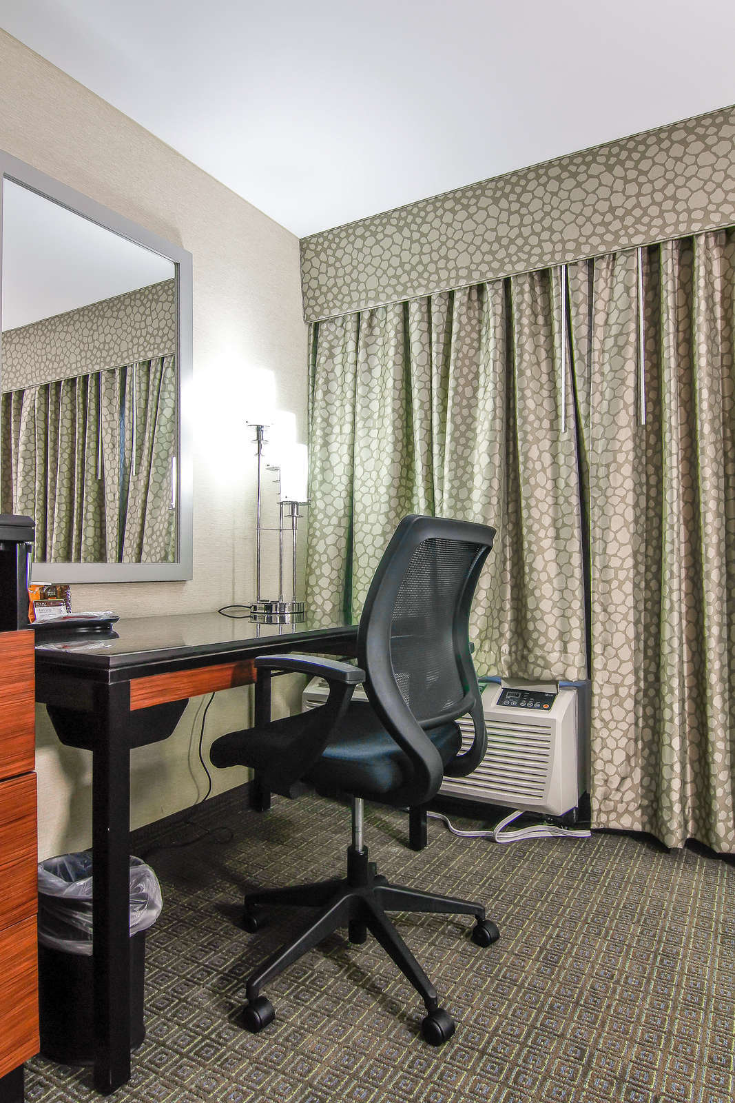 Hotel Wyndham Garden PHL photo 4