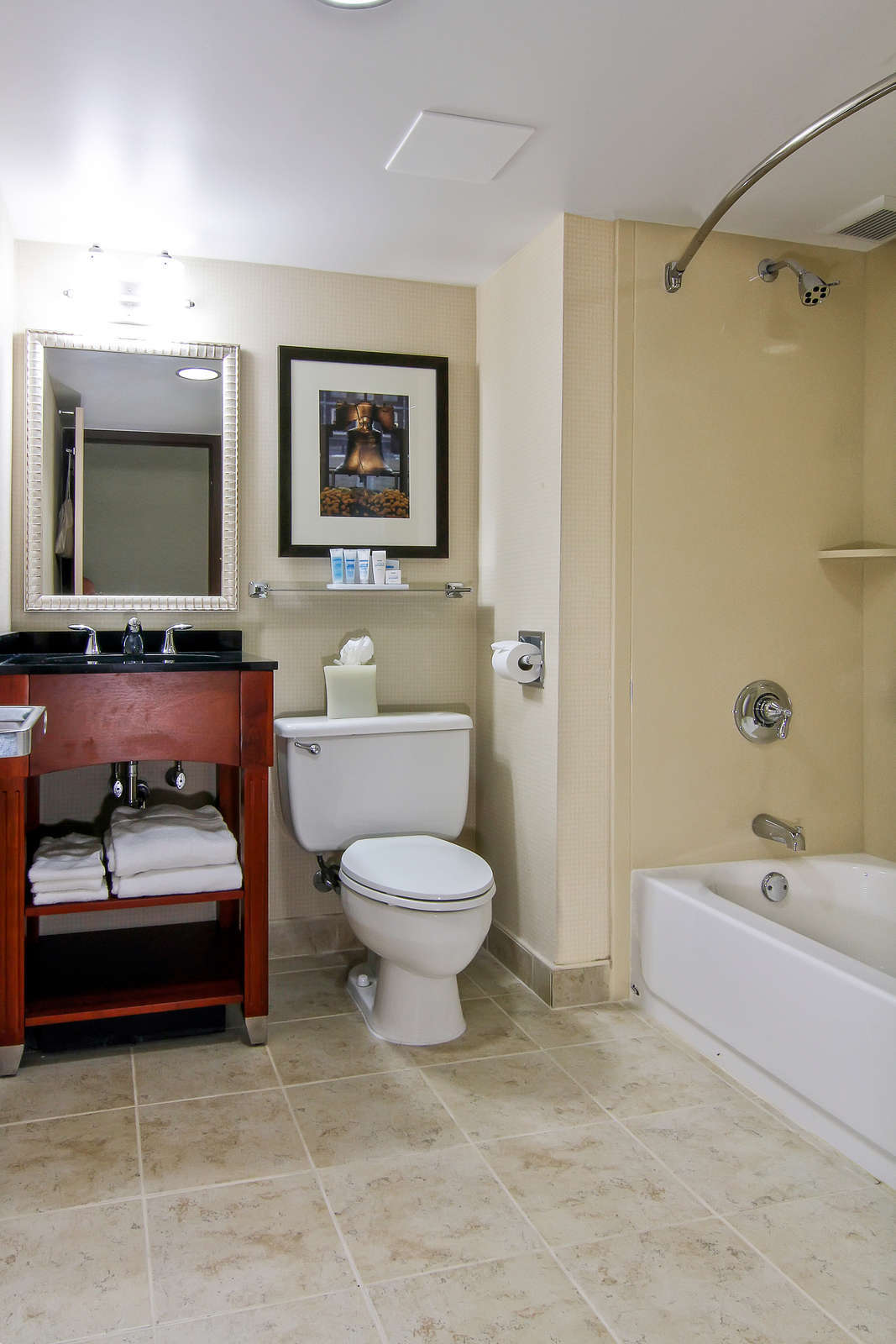 Hotel Wyndham Garden PHL photo 5