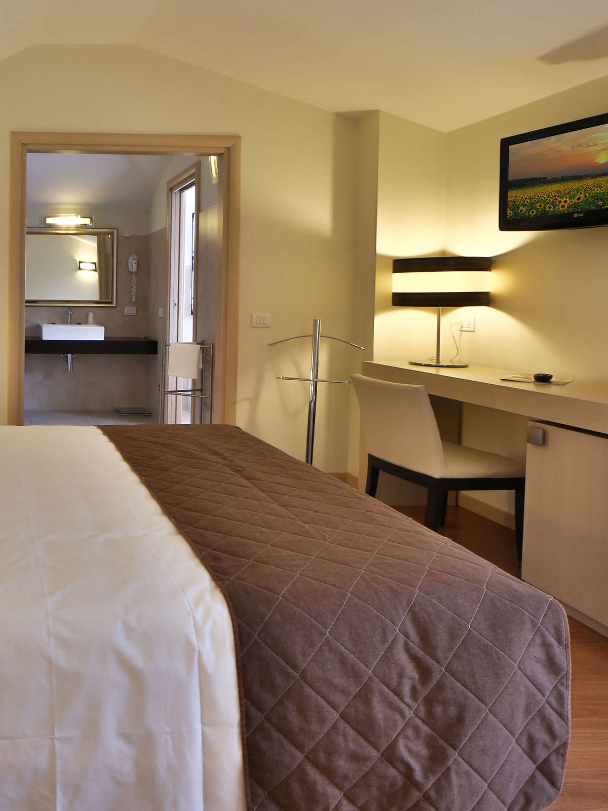 Hotel Regal Hotel & Apartments photo 4