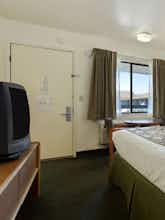 Hotel Super 8 Fort Bragg photo 5