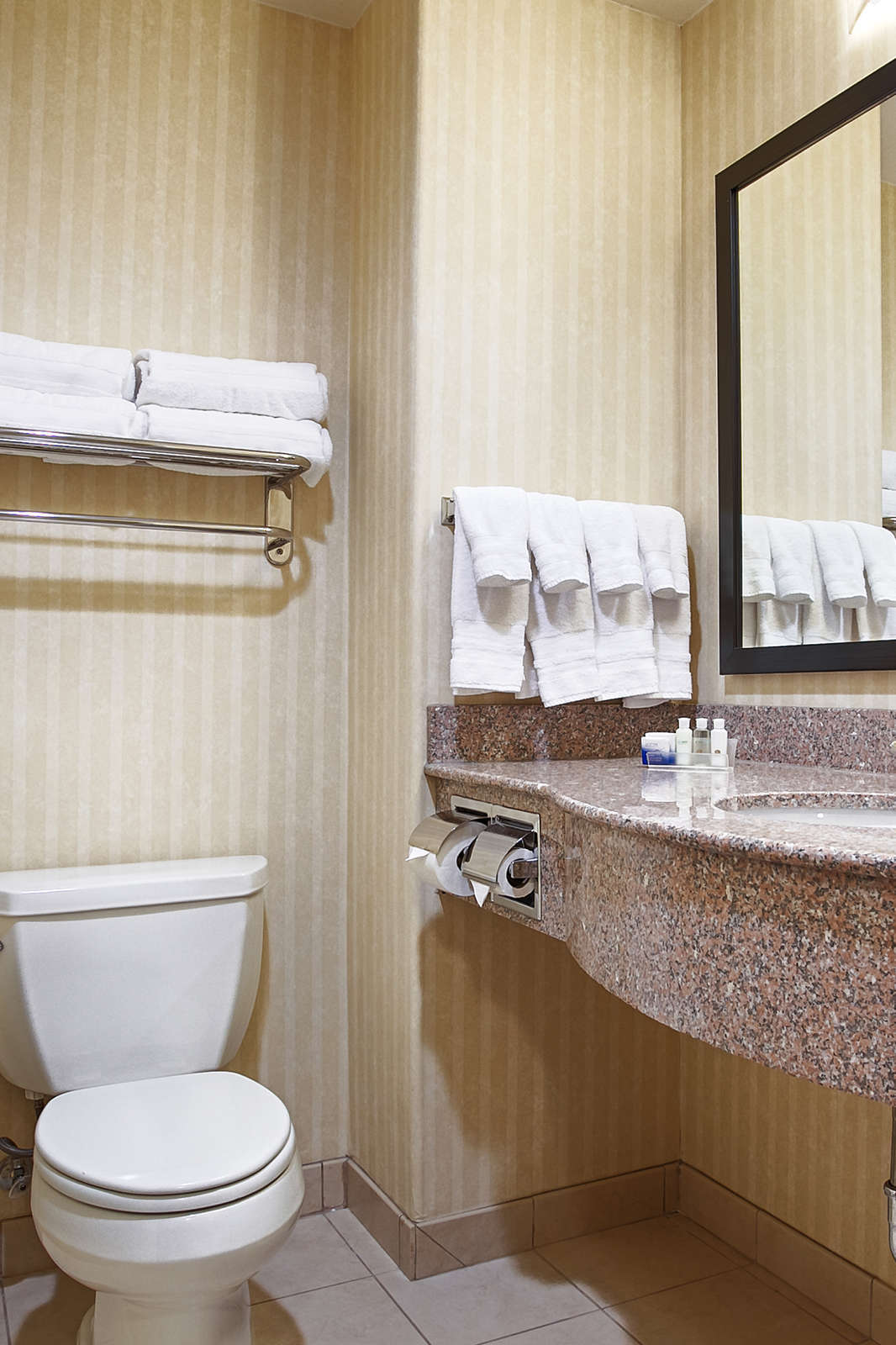 Hotel Best Western Plus Waxahachie Inn & Suites photo 5