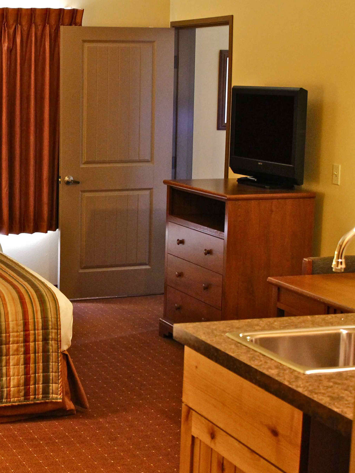 Hotel AmericInn Fargo South 45th photo 5