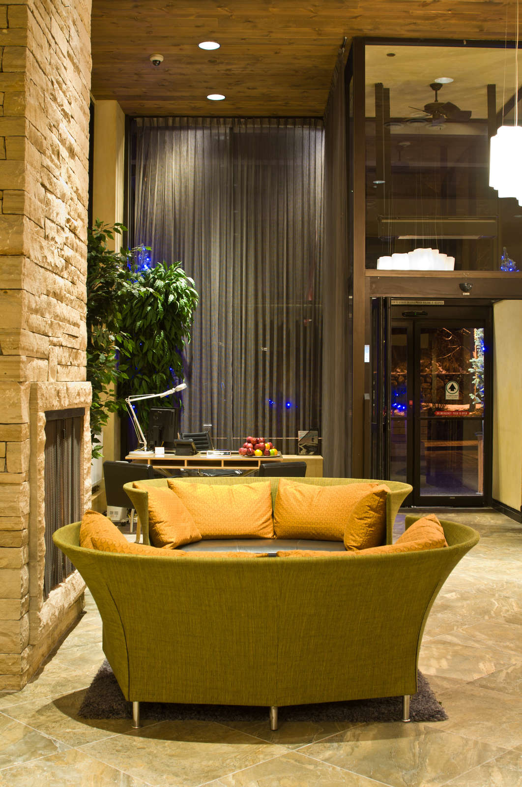 Hotel Vail's Mountain Haus photo 2