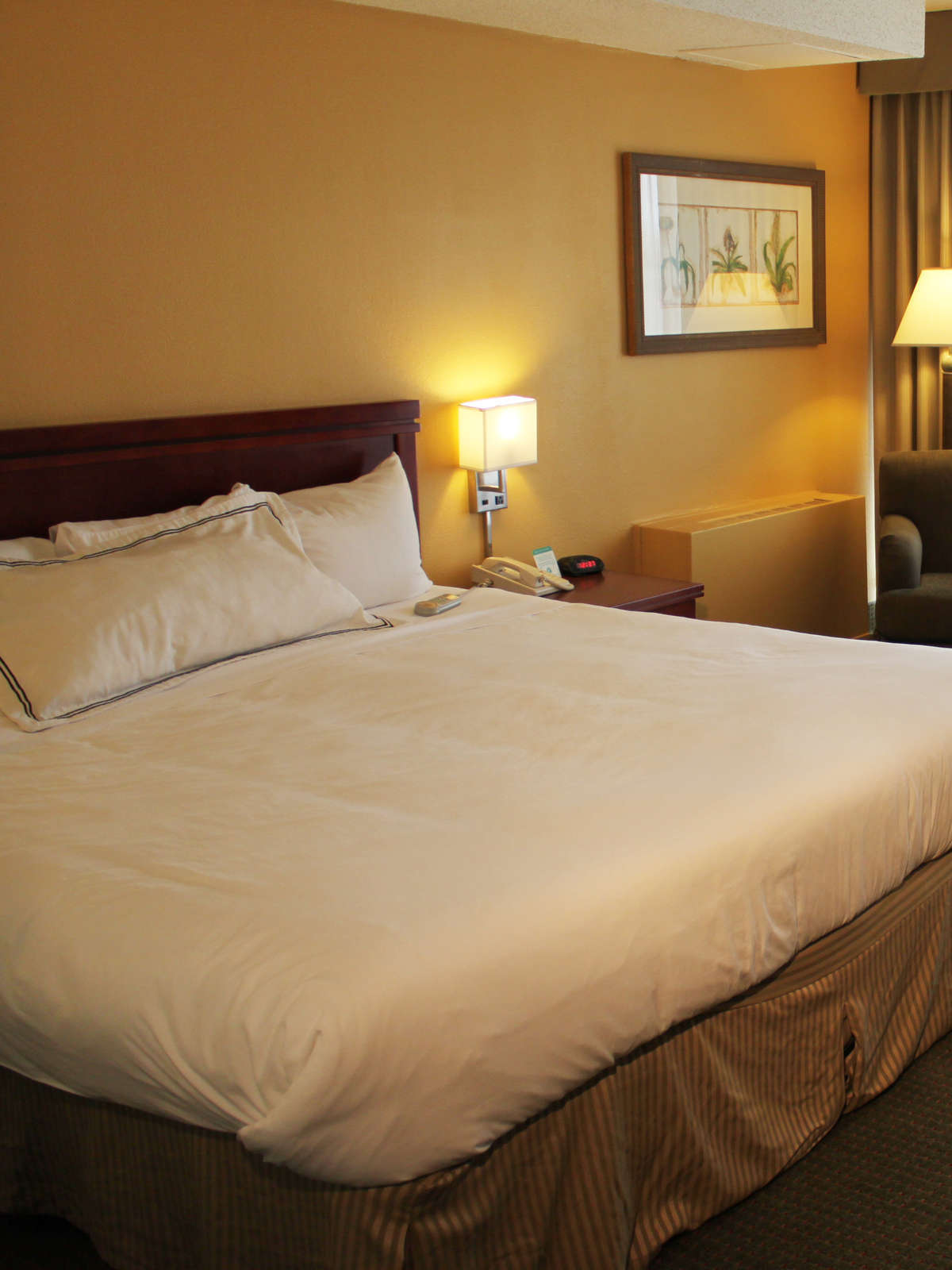 Hotel Ramada Plaza Milwaukee Airport photo 2