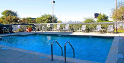 Hotel Hampton Inn & Suites Austin Airport photo 1