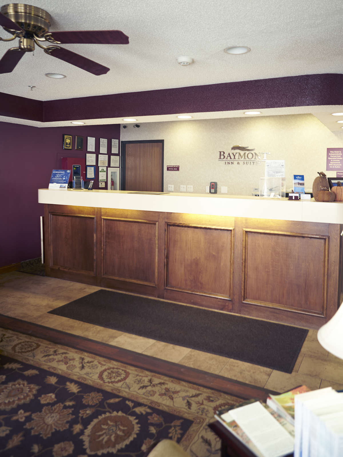 Hotel Baymont Inn & Suites Marshfield photo 4