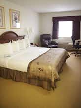 Hotel Baymont Inn & Suites Marshfield photo 2