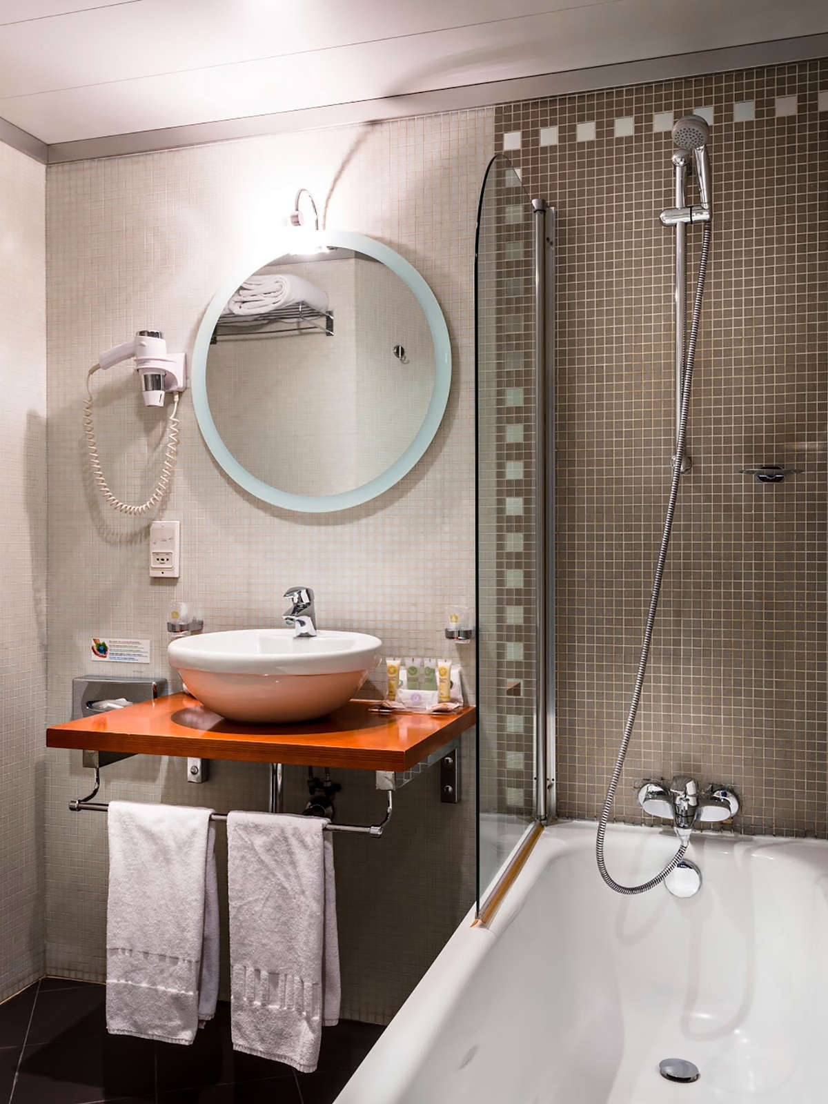 Hotel Best Western Plus Hotel Mercedes Arc de Triomphe photo 5