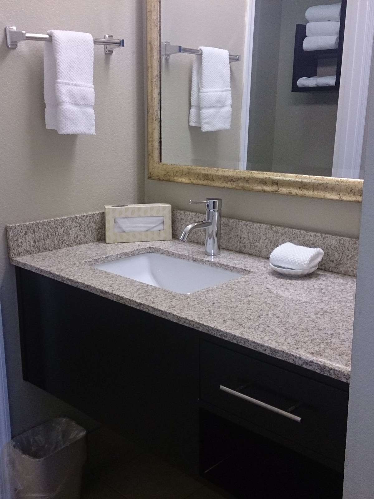 Hotel Staybridge Suites Columbus Airport photo 2