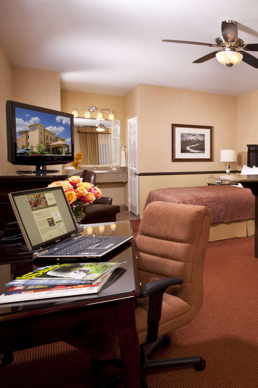 Hotel Ayres Suites Corona West photo 3