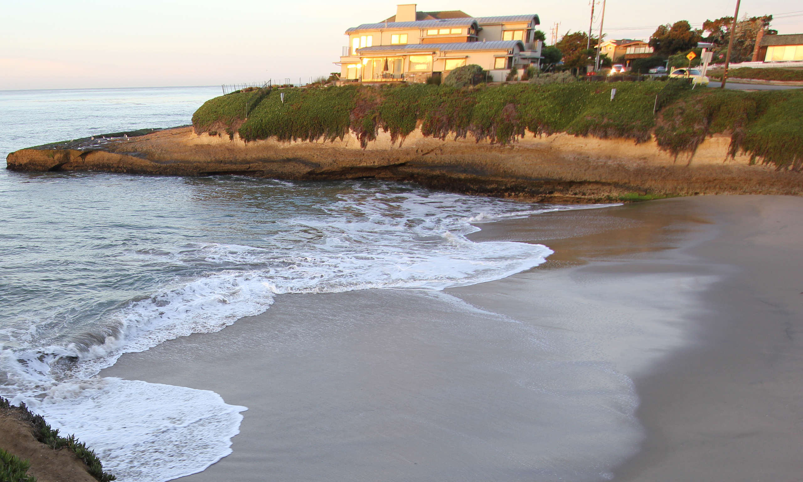 Ocean Echo Inn & Beach Cottages
