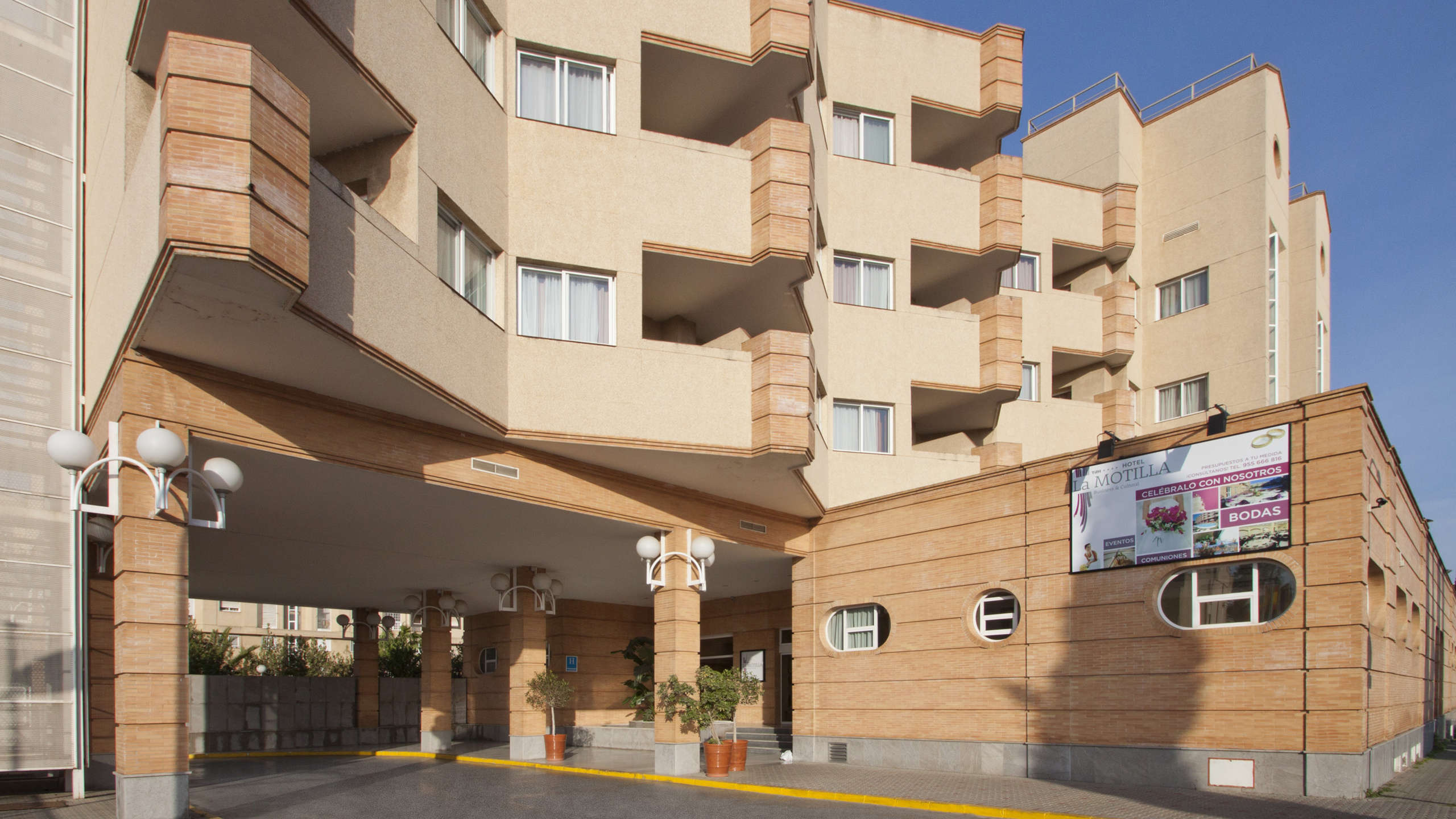 TRH La Motilla Business & Cultural