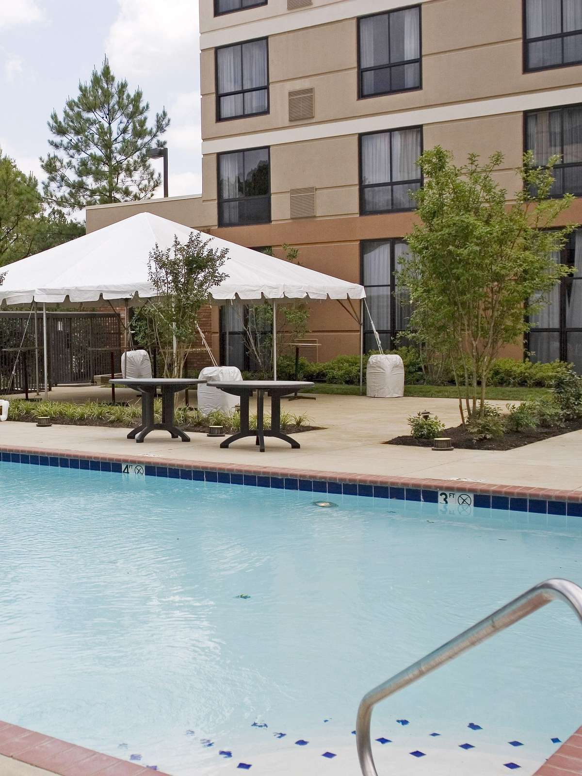 Hotel Staybridge Suites Memphis Poplar Avenue East photo 5