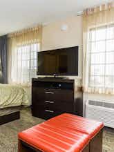 Hotel Staybridge Suites Grand Forks photo 3