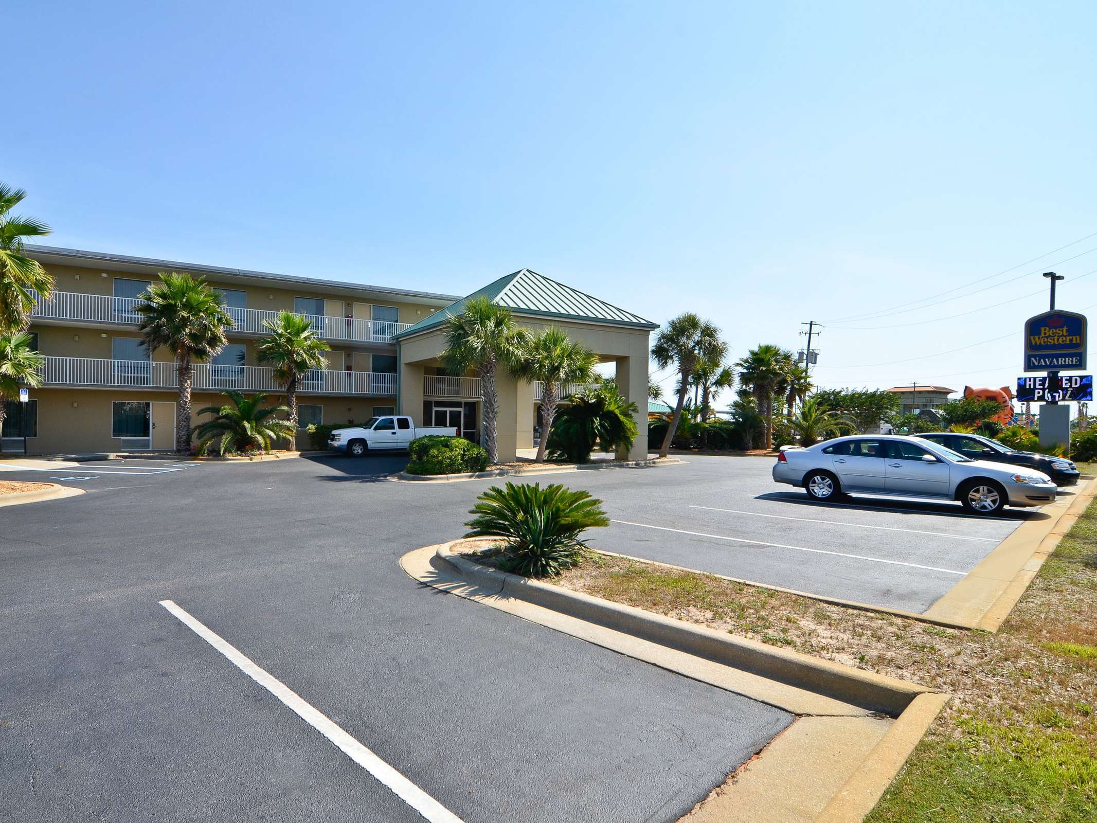 Best Western Navarre Waterfront