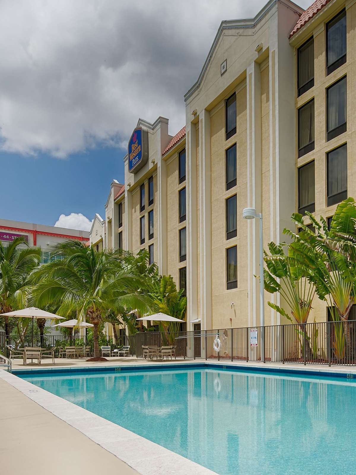 Hotel Best Western Plus Kendall Hotel & Suites photo 3