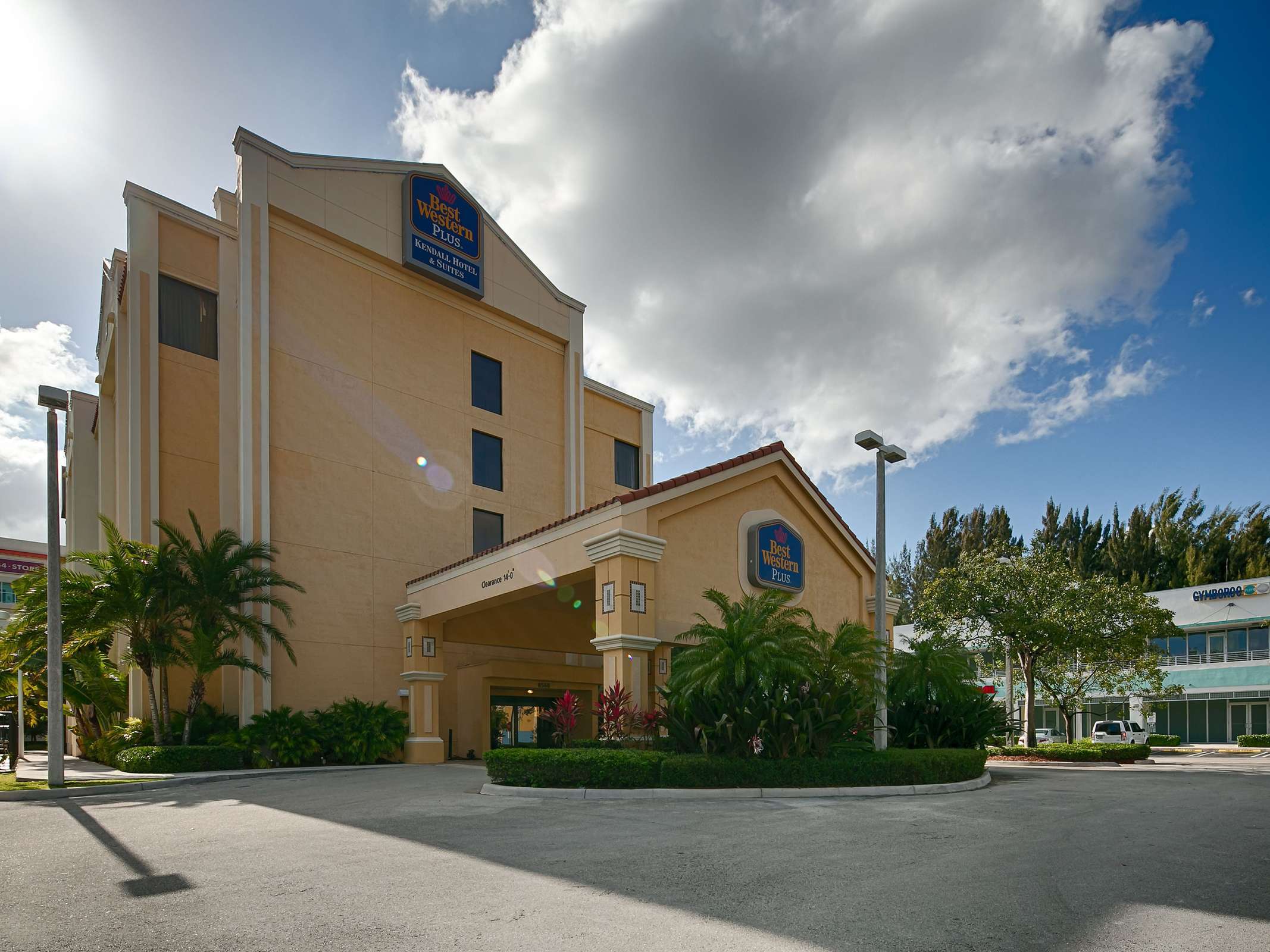 Best Western Plus Kendall Hotel & Suites