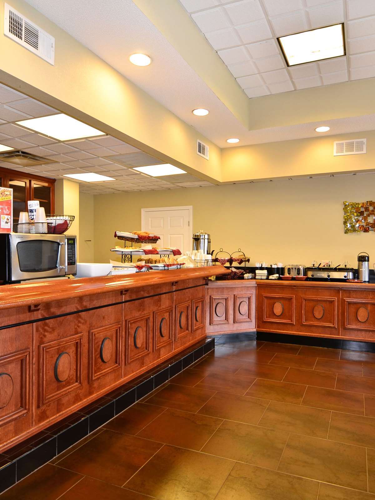 Hotel Best Western Plus Hotel & Suites Airport South photo 1