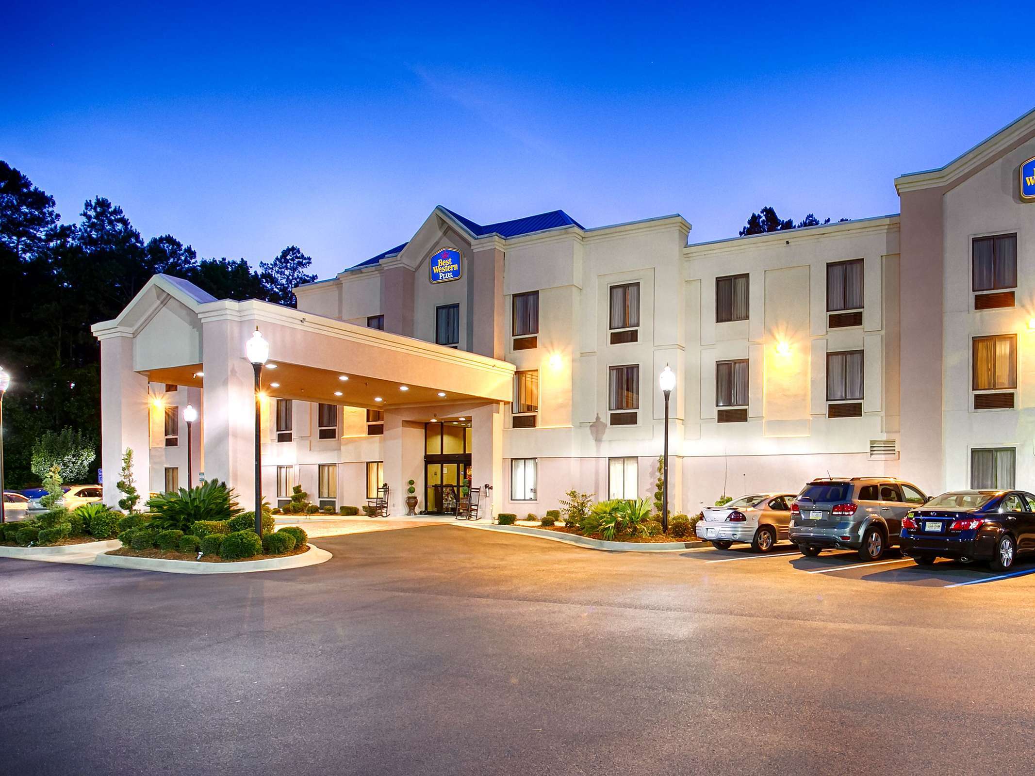 Best Western Plus Richmond Hill Inn