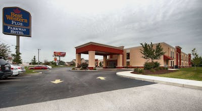 Best Western Plus Parkway Hotel