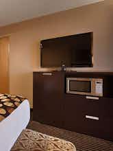 Hotel Best Western Plus Atrea Airport Inn & Suites photo 2