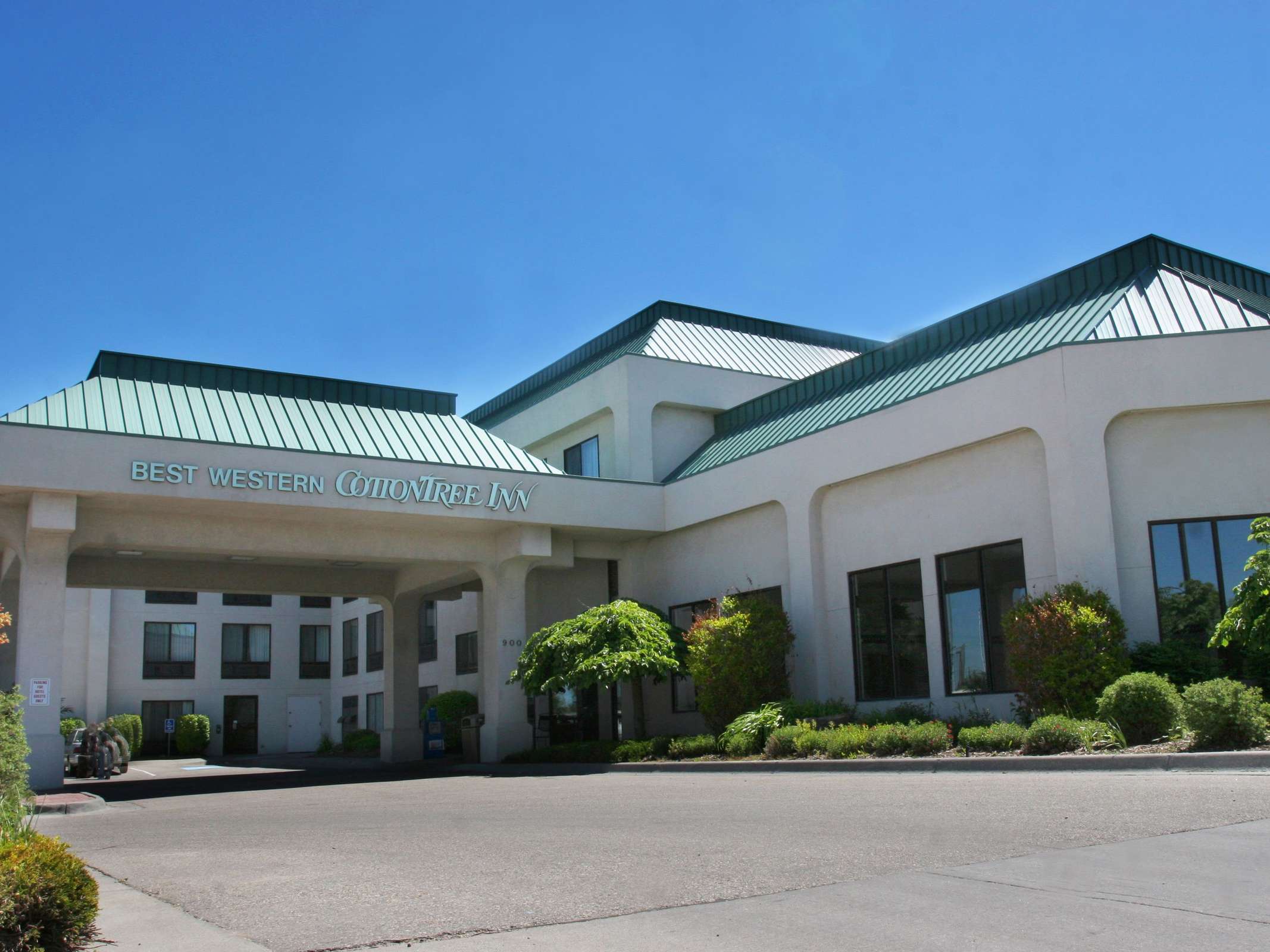 Best Western Plus CottonTree Inn