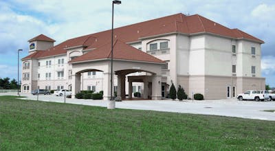 Best Western Plus MidAmerica Hotel