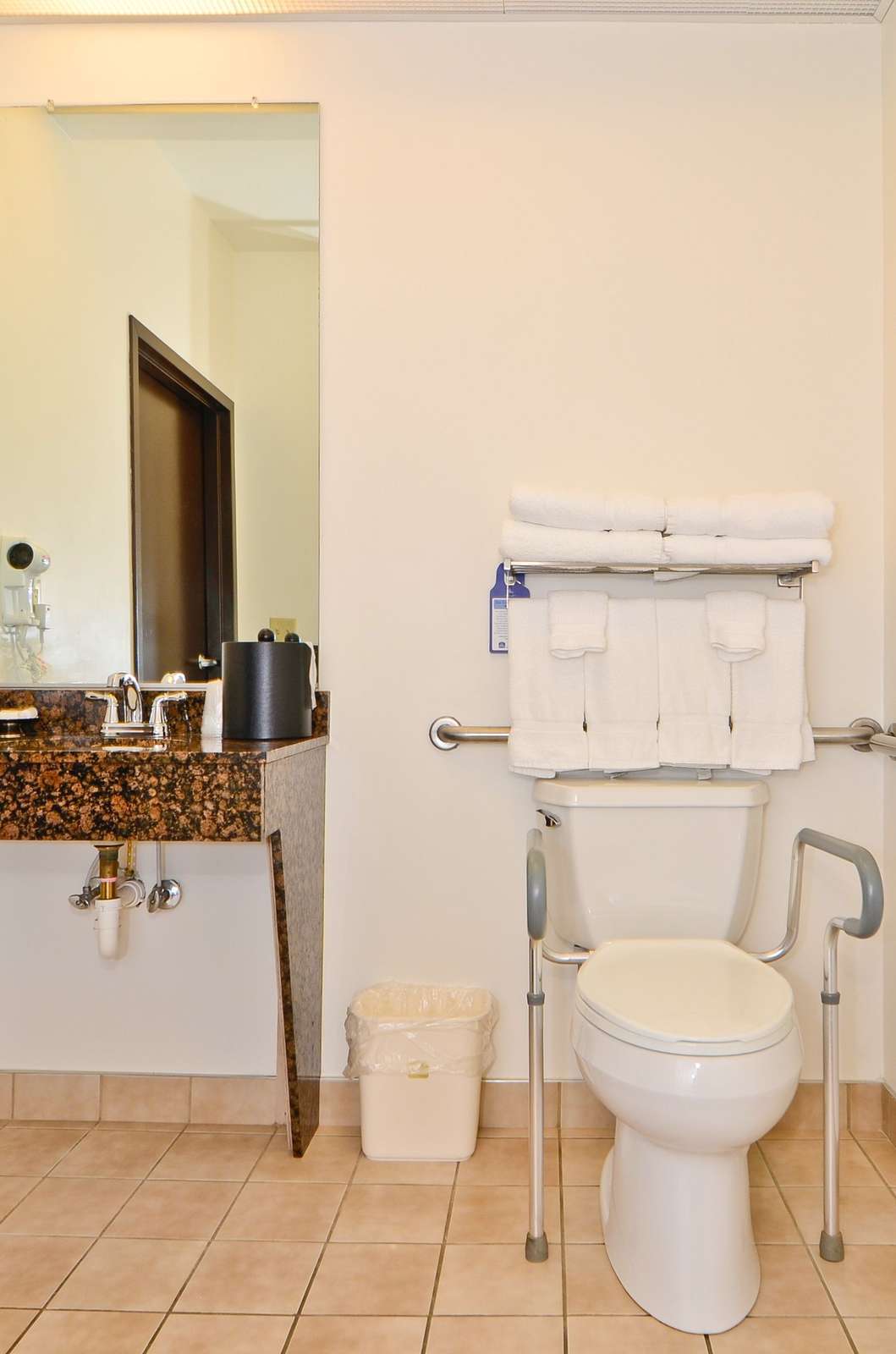 Hotel Best Western Plus Gas City photo 3