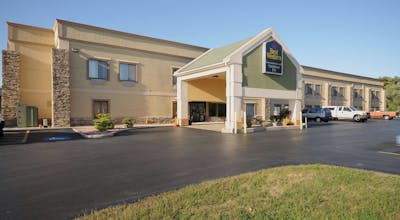 Best Western Crossroads Inn