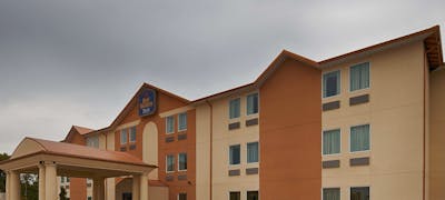 Best Western Plus Covered Bridge Inn
