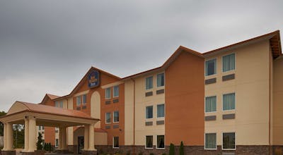Best Western Plus Covered Bridge Inn