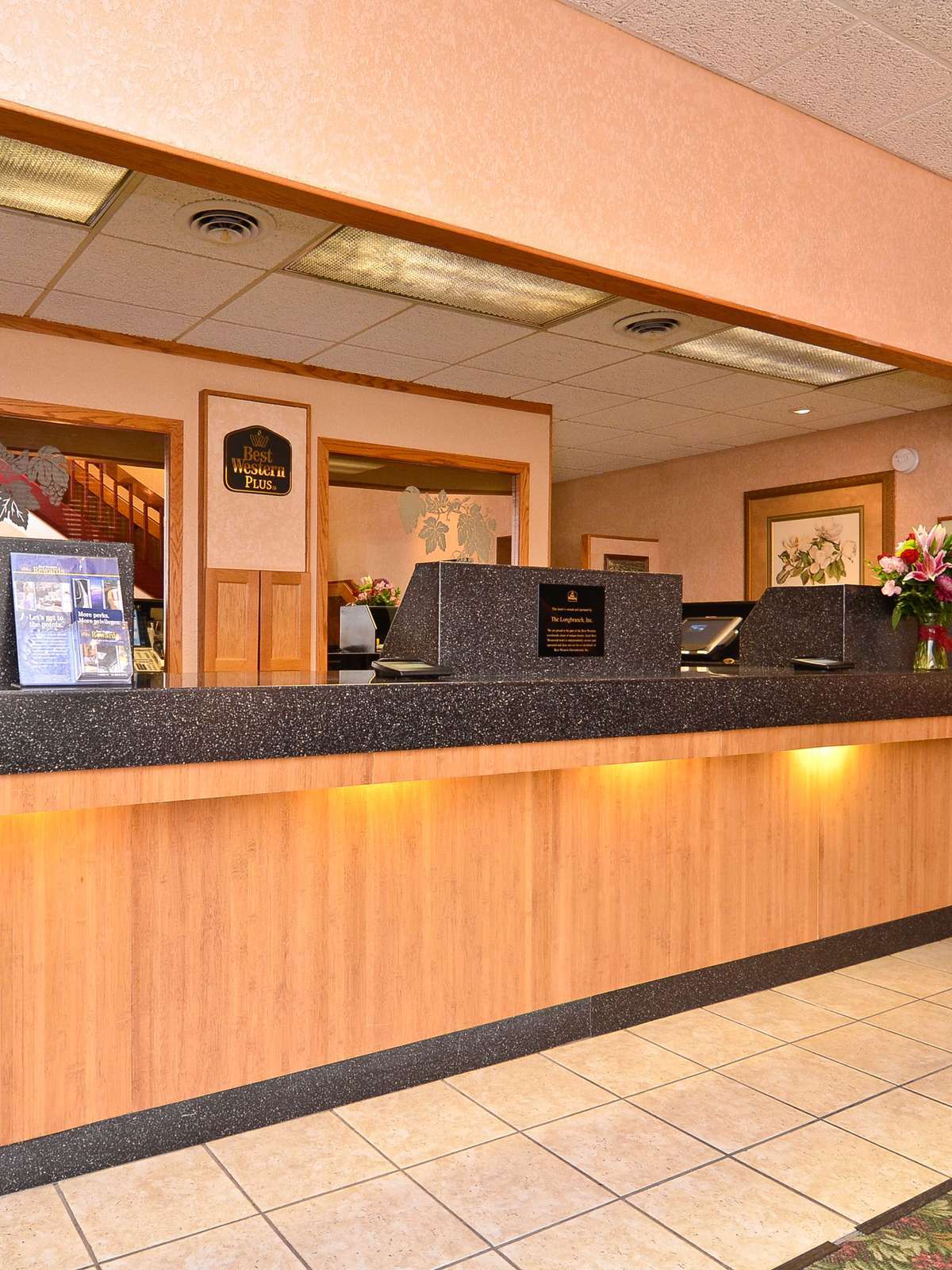 Hotel Best Western Plus Longbranch Hotel & Convention Center photo 5