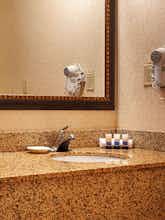 Hotel Best Western Plus Dubuque Hotel & Conference Center photo 1
