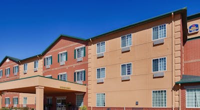 Best Western Plus Des Moines West Inn & Suites