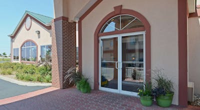 Best Western Pioneer Inn & Suites