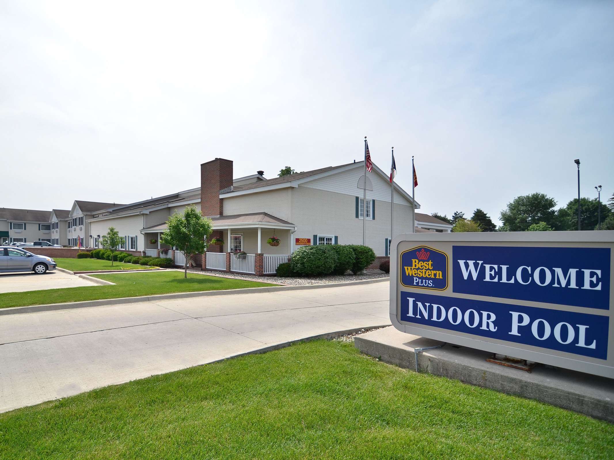 Best Western Plus University Park Inn & Suites