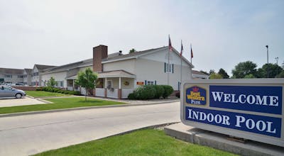 Best Western Plus University Park Inn & Suites
