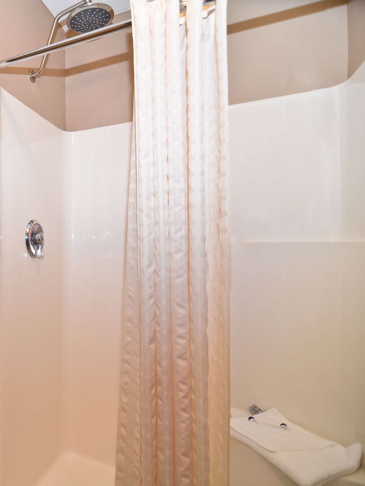 Hotel Best Western Plus University Park Inn & Suites photo 3