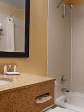 Hotel Best Western Plus Altoona Inn photo 3