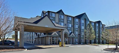 Best Western Plus Peak Vista Inn & Suites