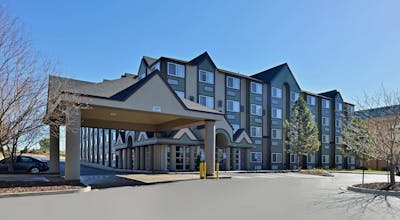 Best Western Plus Peak Vista Inn & Suites