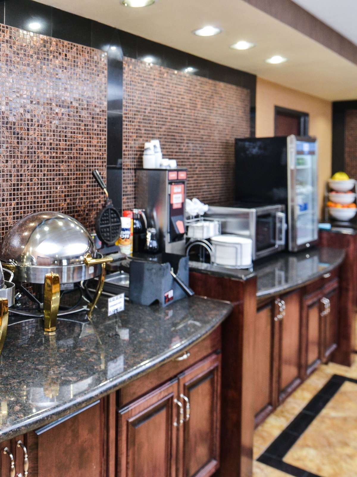 Hotel Best Western Plus Midwest Inn & Suites photo 5