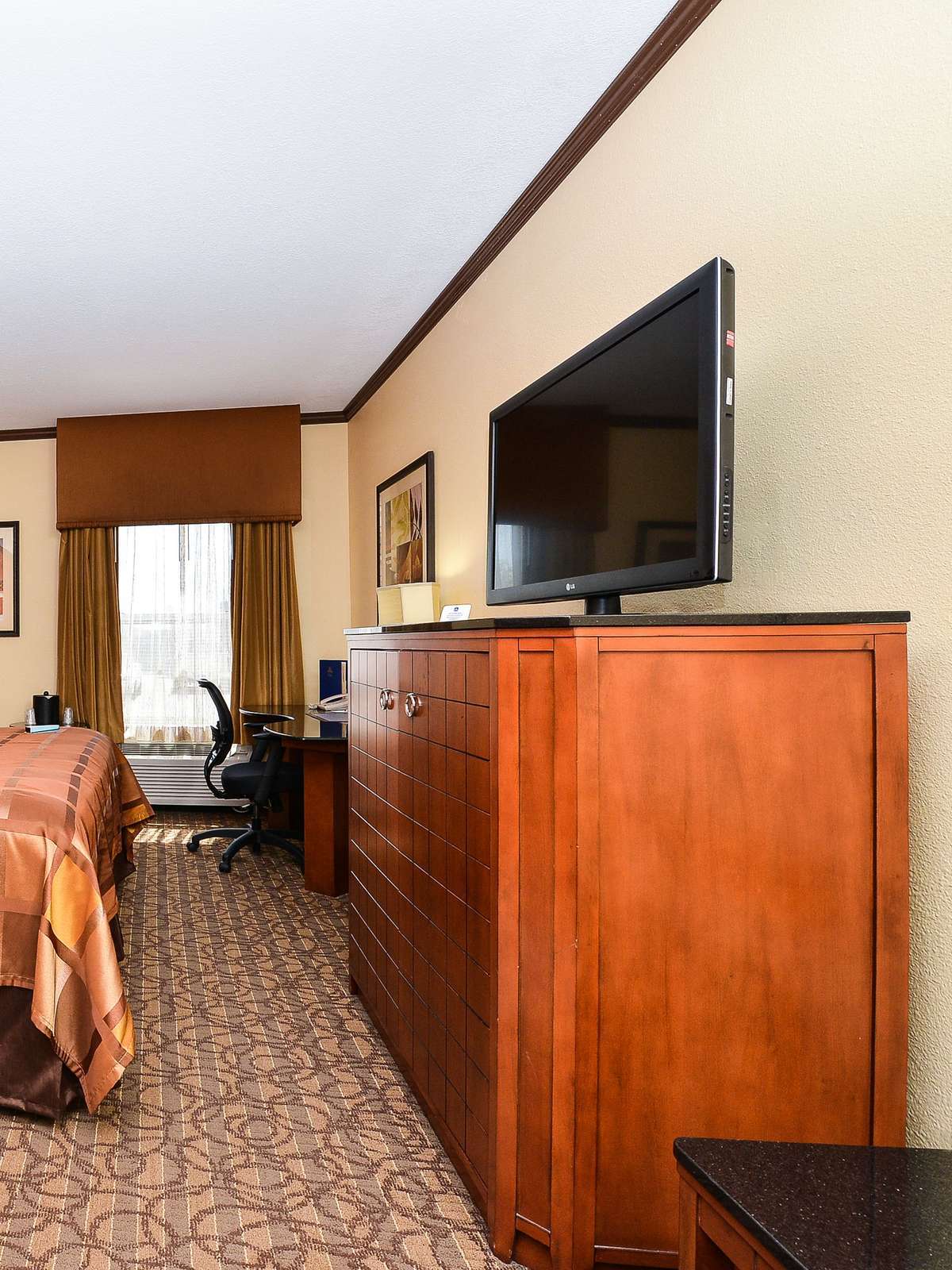 Hotel Best Western Plus Midwest Inn & Suites photo 2