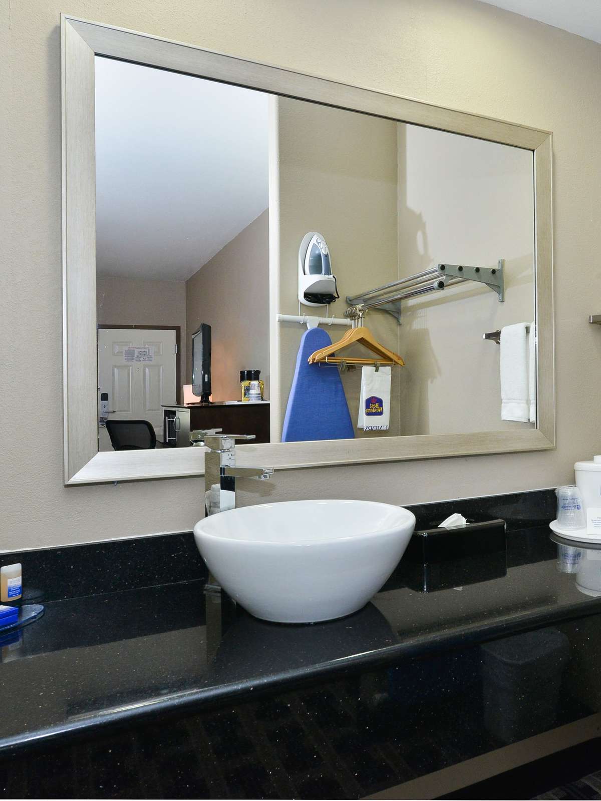 Hotel Best Western La Place Inn photo 1