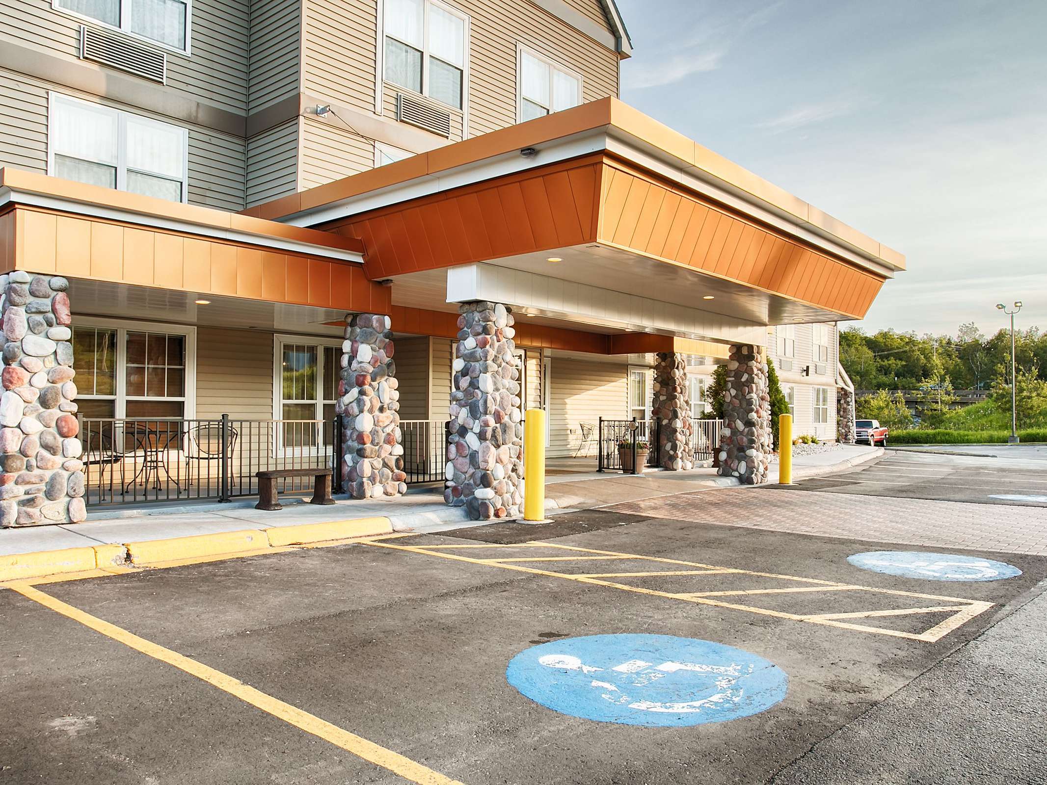 Best Western Plus Spirit Mountain Duluth