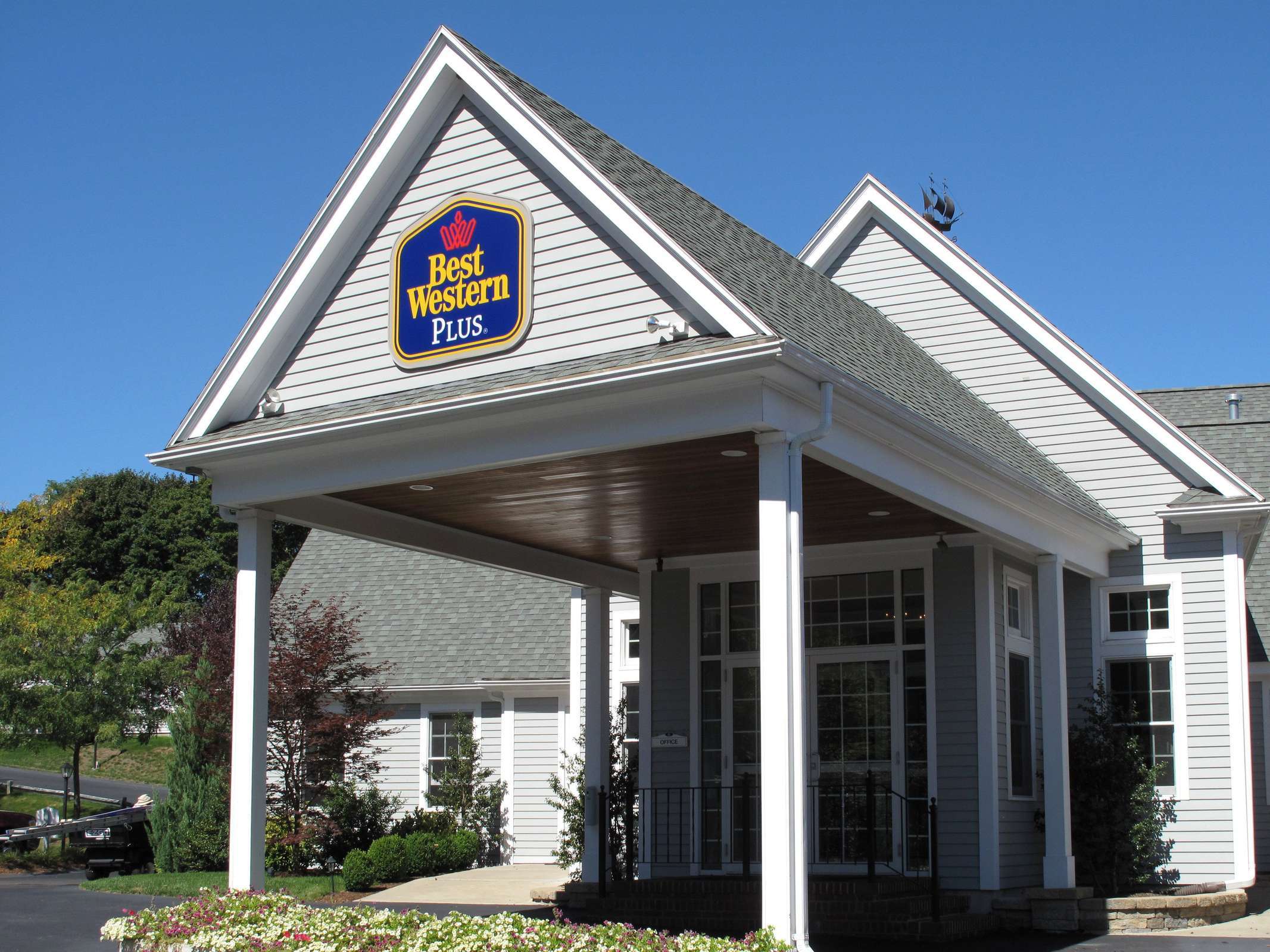 Best Western Plus Cold Spring
