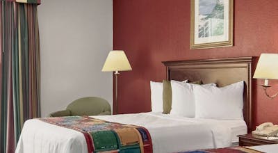 Best Western Plus New Englander